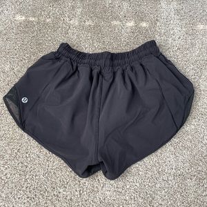 Lululemon size 4 Hotty hot shorts